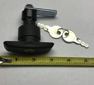 TriMark Clockwise T Handle Keyed Baggage Door Lock - Picture 1 of 4