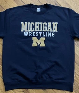 Champion Michigan Wrestling Size XL Crewneck Sweater Navy Yellow - Picture 1 of 11