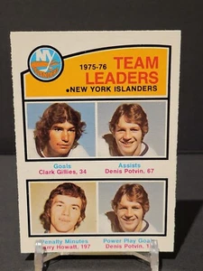 1976-77 O-Pee-Chee Team Leaders #389 Clark Gillies, Denis Potvin, Garry Howatt - Picture 1 of 2