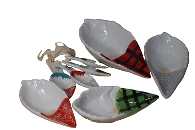 Christmas Measuring Cups and Spoons - Set of 4 each - Image 1 of 3