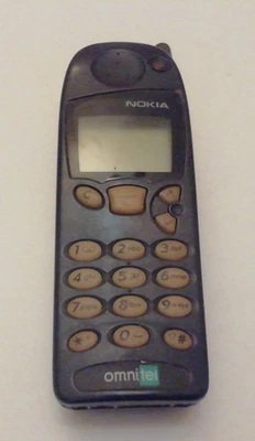 Telefono Cellulare Nokia 5110 , Vintage Da Collezione, Non Testato -Per Ricambi - Immagine 1 di 4
