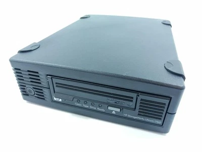 HP EH922A StorageWorks Ultrium 1760 SCSI LVD LTO-4 External Tape Drive - Image 1 of 2