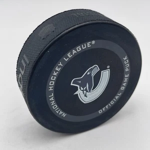 Vancouver Canucks NHL Juego Oficial Puck In Glas Co - Imagen 1 de 7
