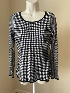 Express Women’s Black/White Geometric Round Neck Long Sleeve Slim Sweater s M - Picture 1 of 9