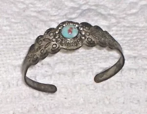 (K1) - Vintage - Kinder Armreif aus Metall mit Stein in Türkisoptik - Bild 1 von 7