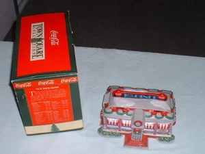 1993 Issue COCA-COLA "EXCLUSIVE" "TOWN SQUARE" Collection: "TICK TOCK DINER" - Imagen 1 de 1