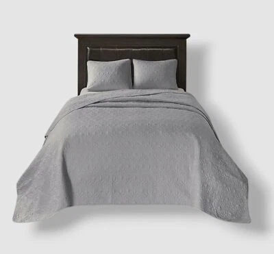 Madison Park Gray Quebec Reversible Quilted 3-Piece King Size Bedspread Set - Image 1 of 4