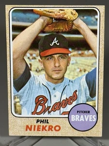 1968 Topps #257 Phil Niekro Atlanta Braves HOF (2 schwache Falten) - Bild 1 von 3