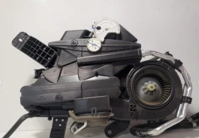 Evaporador soplador aire acondicionado trasero Toyota Sienna 2011-2016 87030-08130 Foto 1 de 4