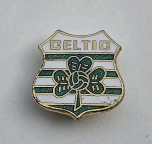 GLASGOW CELTIC VINTAGE PIN BADGE - Picture 1 of 2