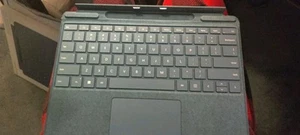 Microsoft Surface Pro Signature Keyboard 1864 Only For Pro 8,9,10 - Picture 1 of 2