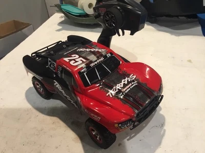 Traxxas Slash 4x4 1/16 4WD Used - Image 1 of 4