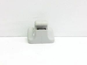 Volkswagen Passat B6 2006 Front Right Bracket Sun Visor UST125113 - Picture 1 of 5
