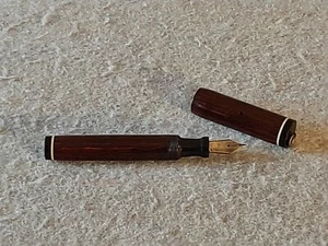 Plumas estilográficas vintage de oro de 14 K plumín imitación madera instrumento de escritura preciso - Imagen 1 de 9