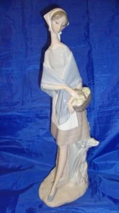 ~RARO~ Figurina Lladro "Ragazza con Cesto" "La Merienda" di Juan Heurta #1049 - Foto 1 di 6