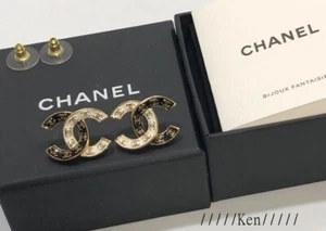 CHANEL Earrings Vintage Auth Coco CC Logo Gold Tone Black × White ken B24P GP FS - Picture 1 of 11