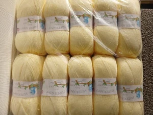 JAMES C BRETT SUPERSOFT BABY LEMON DOUBLE STRICKWOLLE GARN 10X100G FÄRBEN BB2 - Bild 1 von 24