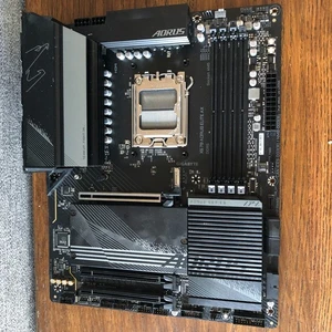 GIGABYTE X670 AORUS Elite AX Motherboard Lightly Used, Great condition - Picture 1 of 17