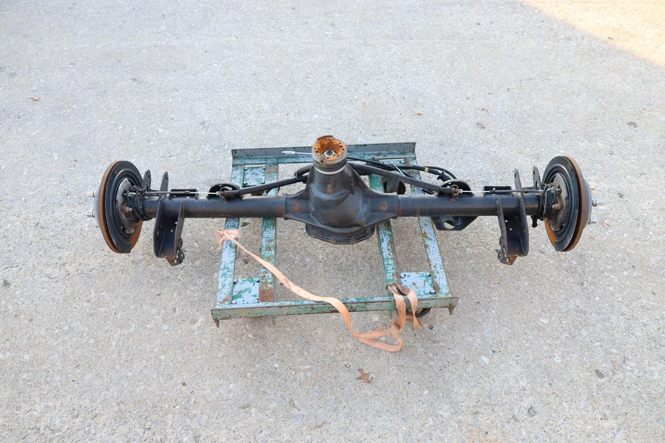 2018 - 2023 JEEP WRANGLER 4X4 REAR AXLE DIFFERENTIAL 4.1 GEAR RATIO OEM - Image 1 of 4