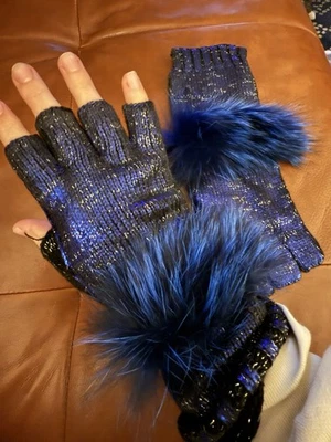 Guantes Michie’s Tejidos Metálicos Azul Negro Puños de Piel de Zorro Genuinos Sin Dedos Foto 1 de 4