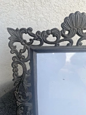 FOTO VINTAGE ORNAMENTADA DE LATÃO 7 1/2 x 10 QUADRO PARA FOTO 5 X 7 Suporte de Veludo - Imagem 1 de 4