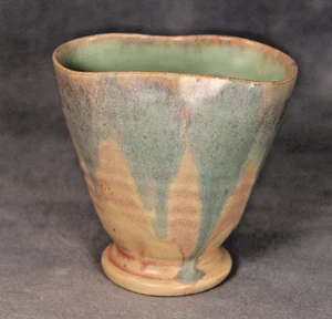 Beautiful Upchurch Art Pottery Small Drip Glaze Pinched Rim Footed Pot Vase - Picture 1 of 5