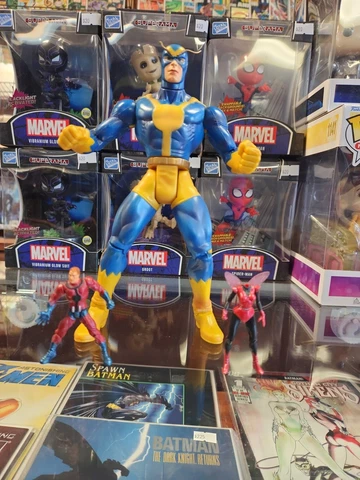 Marvel Legends Goliath Toybiz Series IV Avengers 2003 With Ant Man And Wasp Cover