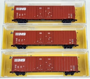 HUBERTS 60FT GUNDERSON BOX CARS(3) NORFOLK SOUTHERN KNUCKLES VGC BXD N-SCALE(KF) - Picture 1 of 8
