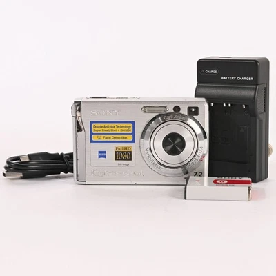 Sony Cyber-shot DSC-W80 7,2MP 3x Digitalkamera  Silber SHP 310129 - Bild 1 von 3