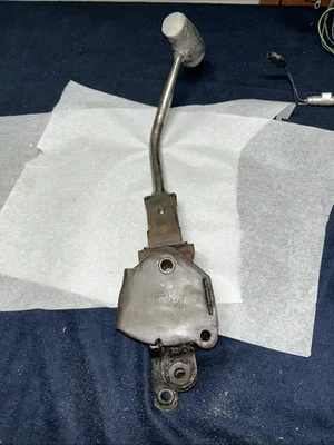 OEM GM Camaro ITM 4 Speed Shifter with Handle - Image 1 of 4