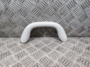 Nissan Navara D23 NP300 Agarre Manija Pilar A/B 73942-4JA0A (N008) - Imagen 1 de 8