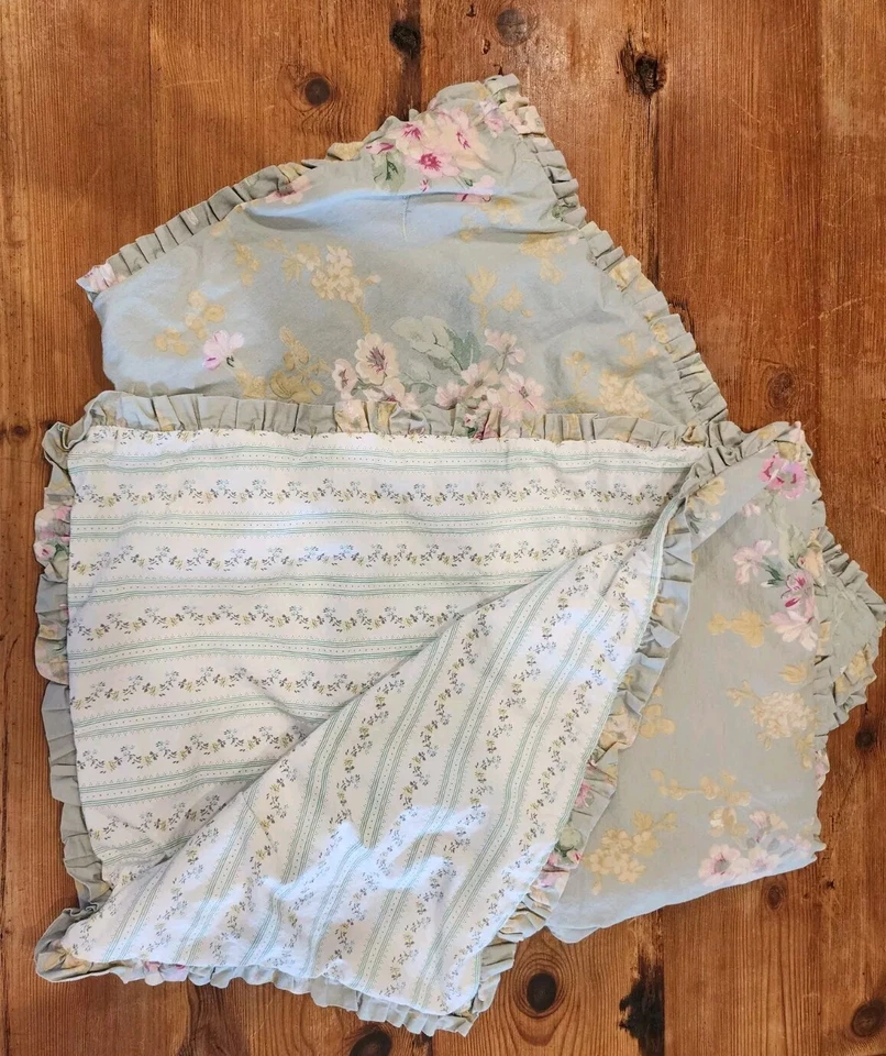 Пара Liz Claiborne Ruffle Edge Стиль Коттеджа Цветочный Принт Роза Стандартный Накидка - Изображение 1 из 4