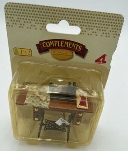 Doll House Furniture Singer Sewing Machine Sewing Table Metal Wood Moving Pedal - Picture 1 of 4
