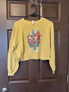 Cozy Cropped Sweatshirt w/ Graphics "Rodeo Cody, WY." Cactus sz S Gold - Picture 1 of 3