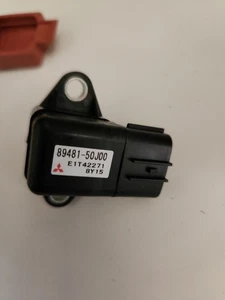 NEW OEM  Ignition Fuel Tank Pressure Sensor AS508 8948150J00 Suzuki Mitsubishi - Foto 1 di 2