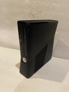 Microsoft Xbox 360 Schwarz Nur Konsole - FÜR TEILE ODER REPARATUR - Bild 1 von 9