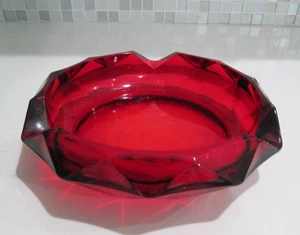 Vintage Viking Glass Ruby Red Diamond Cut Cigar Ashtray -MCM- 8 3/4" Wide-HEAVY - Picture 1 of 7