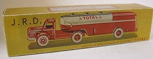 Caja de reproducción J.R.D. Petrolero ""Total"" Berliet - Imagen 1 de 1