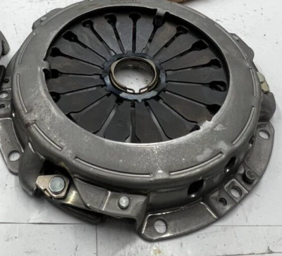 Valeo Clutch Cover Pressure Plate for Hyundai Elantra Tiburon 1.8L 2.0L 4CYL - Image 1 of 4