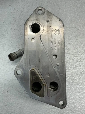 BMW F30 328i 335i 2012-2016 filtro de aceite del motor carcasa enfriador OEM 252240 Foto 1 de 4