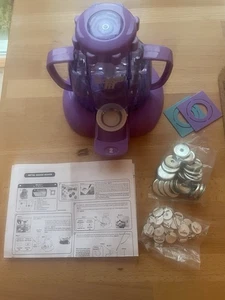 Bandai Badge It! Button Maschine mit Zubehör und Anleitung - Bild 1 von 2