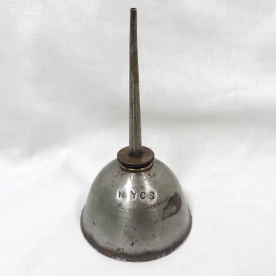 Bomba pulgar lata de engrasador de colección NYCS sistema central ferrocarril ferroviario Foto 1 de 4