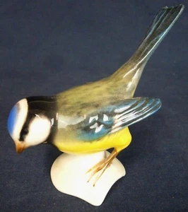 Goebel Hummel birds BLUE TITMOUSE round arched base - Picture 1 of 2