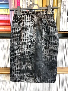 Vintage 1980s 1990s Real Leather Skirt 6 8 XXS Black Silver Animal Croc Print - Picture 1 of 15