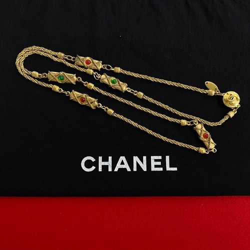 Collana CHANEL con ciondolo Coco Mark Gripore