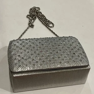 Schöne Vintage Clutch Handtasche mit Krappen besetzt Strass silberfarben Kette - Bild 1 von 17