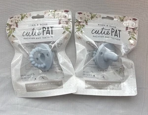 RYAN & ROSE Cutie PAT Schnuller und Beißring blau rund Stufe 1 Brustwarze - 2er Pack - Bild 1 von 4