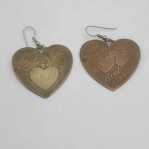 Vintage Herz Ohrringe nicht übereinstimmend Messing baumeln Sklave der Liebe schlagen wie eins - Bild 1 von 8
