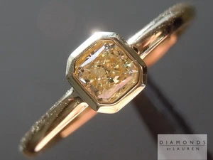 Anillo de diamantes de corte radiante amarillo SI1 de 0,30 quilates R5371 diamantes de Lauren - Imagen 1 de 8