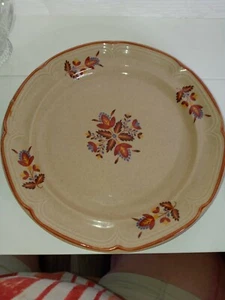 THE AMERICAN PATCHWORK COLLECTION Crewel 12" Speiseteller Japan  - Bild 1 von 7